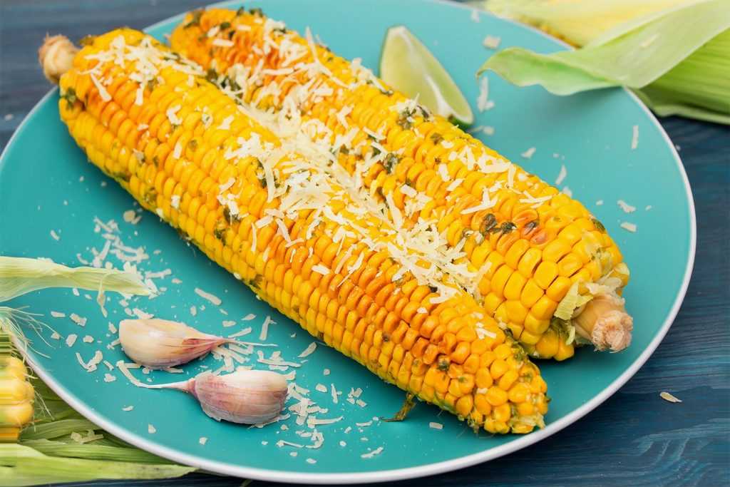 Кукуруза в духовке: 6 лучших рецептов