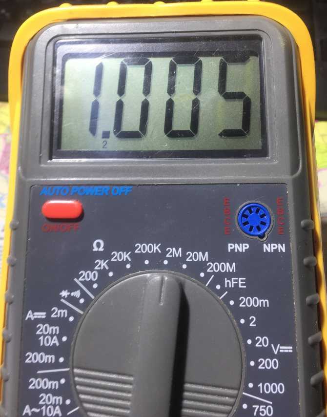 Измерения переменного напряжения звуковой частоты мультиметрами м-832