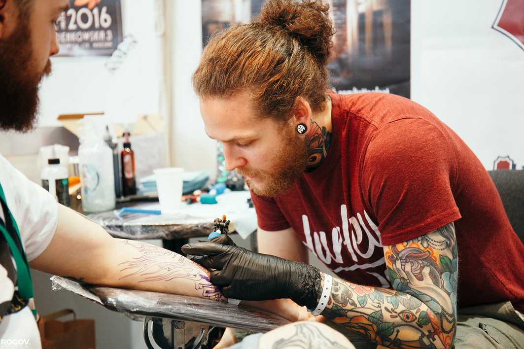 Как стать тату-мастером с нуля: где отучиться и что нужно знать татуировщику | playboy