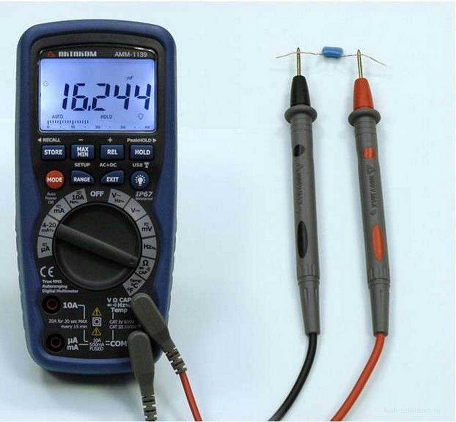 Что такое емкость аккумуляторной батареи и в чем она измеряется?