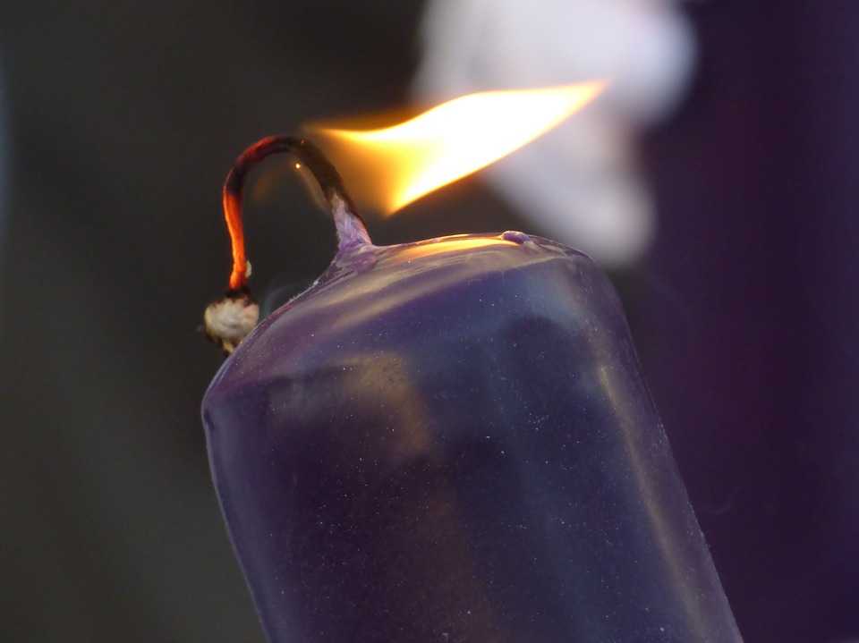 Как сфотографировать свечу в темноте. как запечатлеть пламя свечи на фото