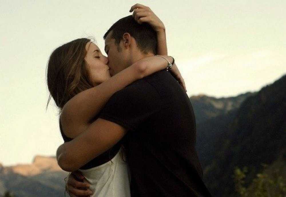 Как целовать вашего партнера в шею: 7 шагов