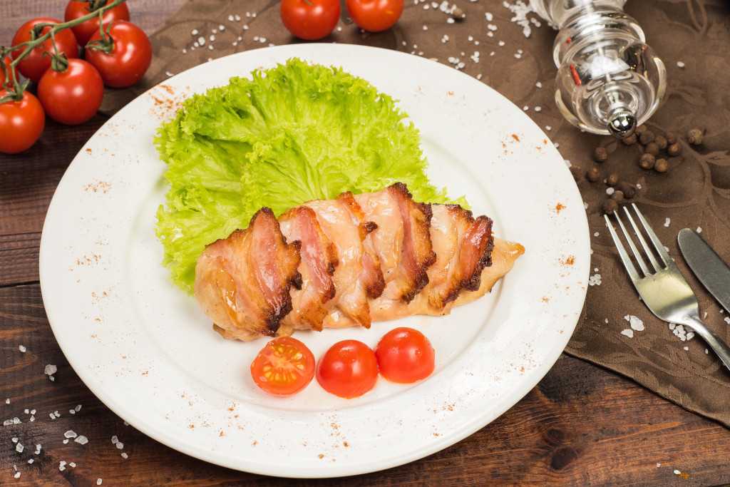 Куриные ножки в беконе в духовке - пошаговый рецепт с фото вкусной курицы