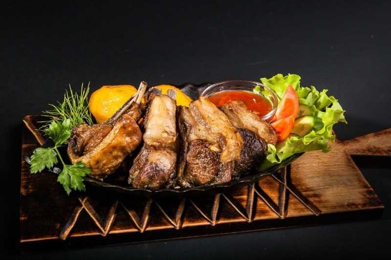 Свиные ребрышки барбекю в духовке рецепт с фото пошагово - 1000.menu