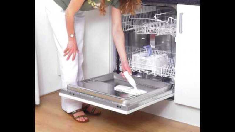Как правильно почистить посудомоечную машину