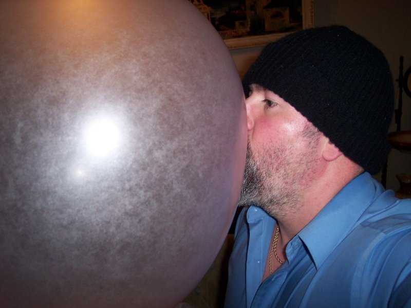 6 способов надуть огромный пузырь из слайма