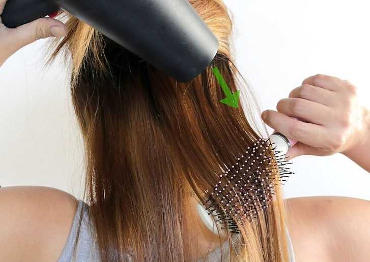 Как быстро высушить волосы без фена и с феном: самые действенные советы