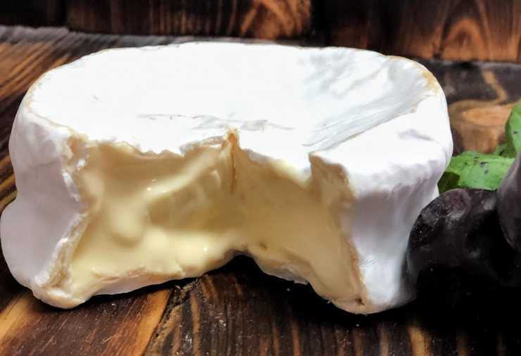 Сыр камамбер: как правильно есть, рецепт в домашних условиях