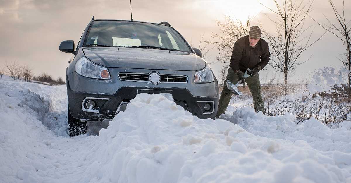 Что делать, если застрял в снегу на автомате? советы как вытащить машины из сугробов | autoflit.ru | indrive.net