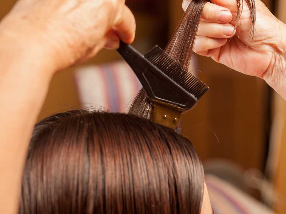 Многослойная стрижка на волосы средней длины - одна из самых популярных этой осенью: что нужно о ней знать