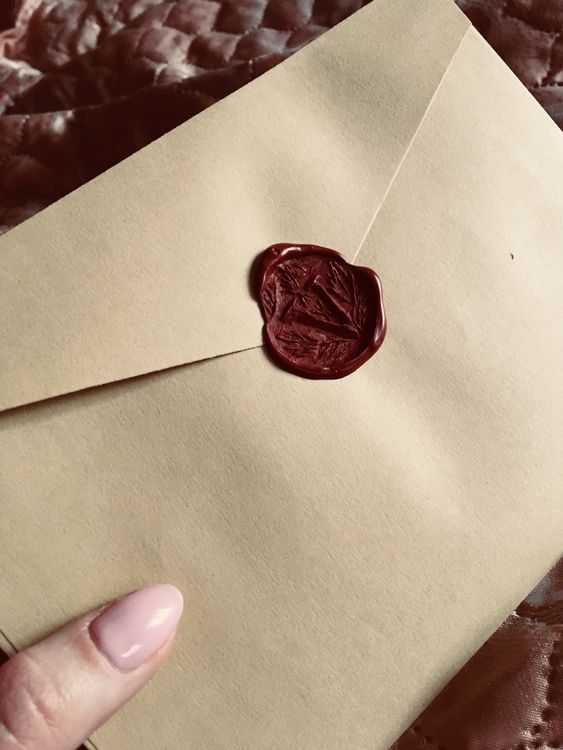 Как вскрыть незаметно конверт?