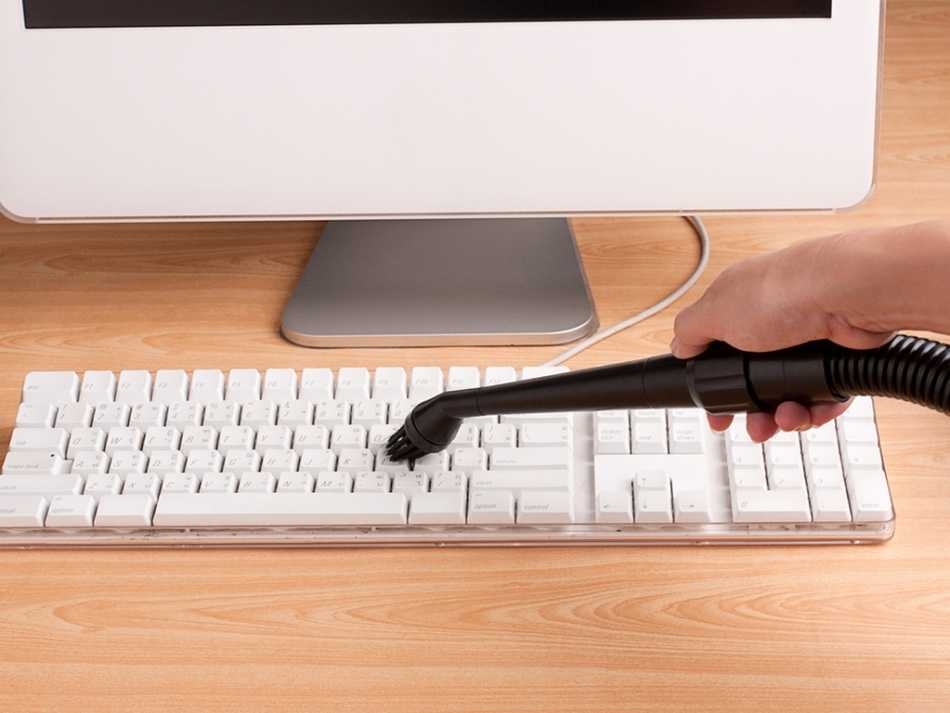 Как почистить клавиатуру ноутбука в домашних условиях