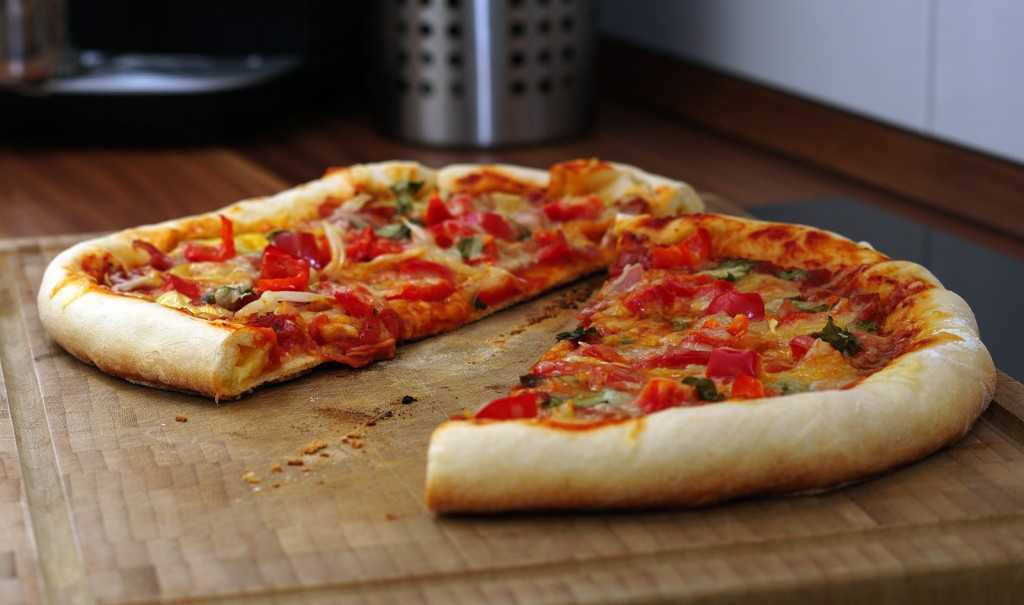 Как приготовить пиццу на газовом гриле-барбекю - еда - 2021