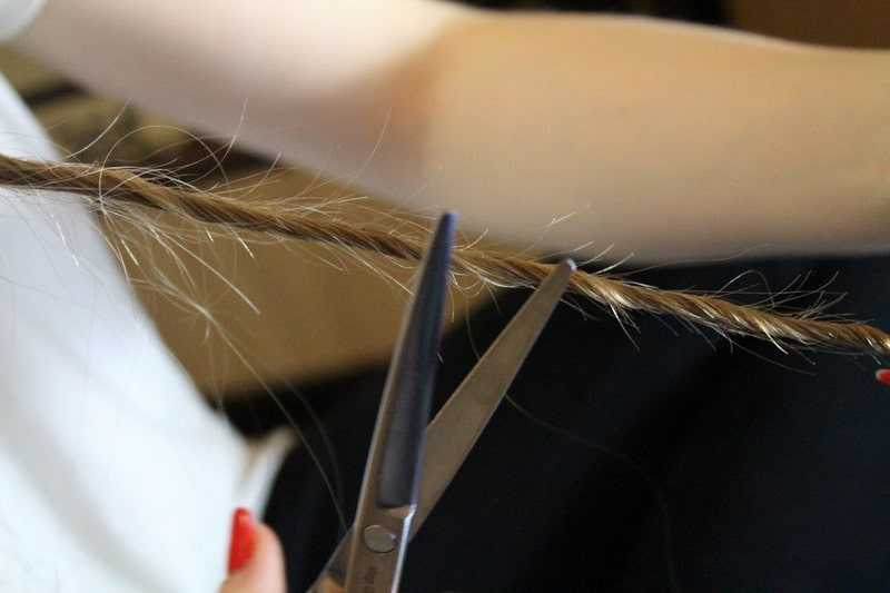 Как подстричь кончики волос самостоятельно самой себе в домашних условиях на длинных волосах
