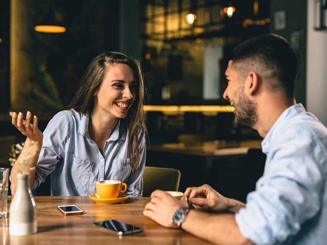 10 способов, как подтолкнуть мужчину пригласить вас на свидание