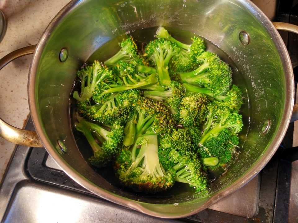 Как варить брокколи?