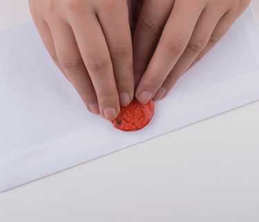 Как запечатать конверт