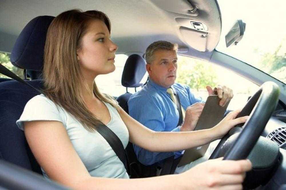 Сколько часов вождения нужно, чтобы научиться водить машину?