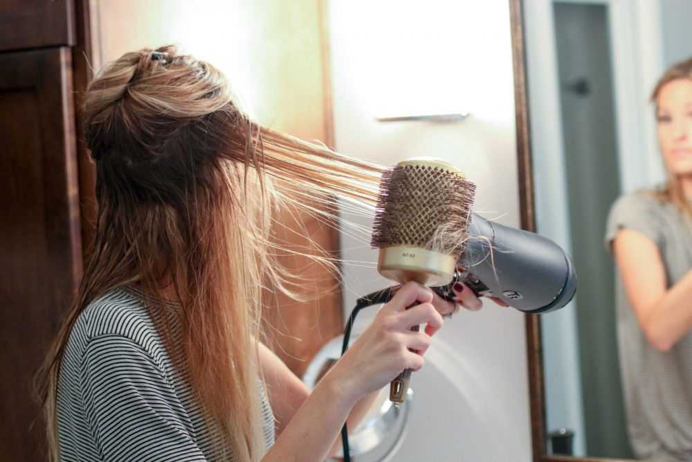 Как сушить волосы, чтобы они были прямыми? советы - luv.ru