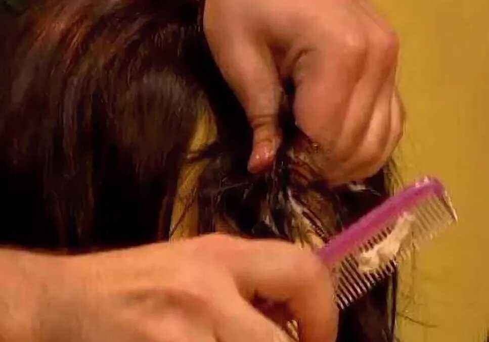Как удалить жвачку из волос без ножниц и без потерь?
