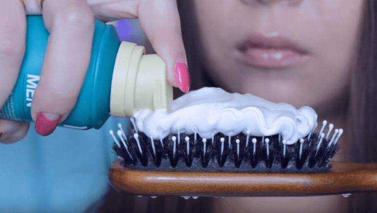 Как почистить расческу от волос и грязи в домашних условиях быстро и тщательно