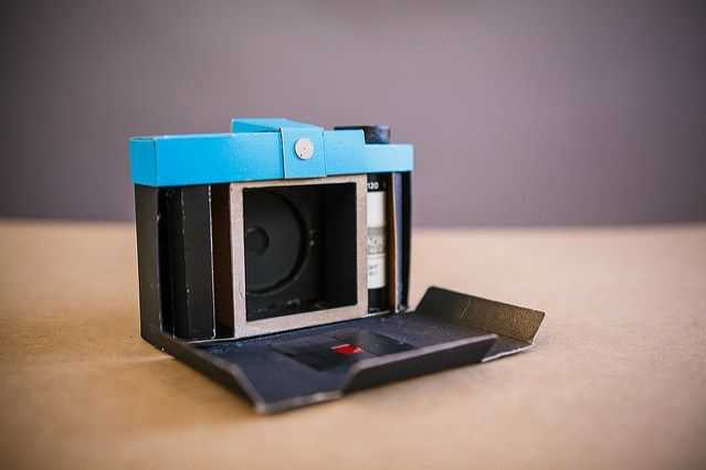 Пинхол & перфорация: создание пинхол-камеры из коробка от · lomography