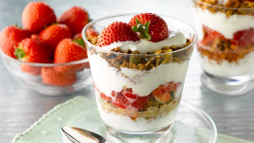 How to make yogurt parfait: 12 steps (with pictures) - wikihow