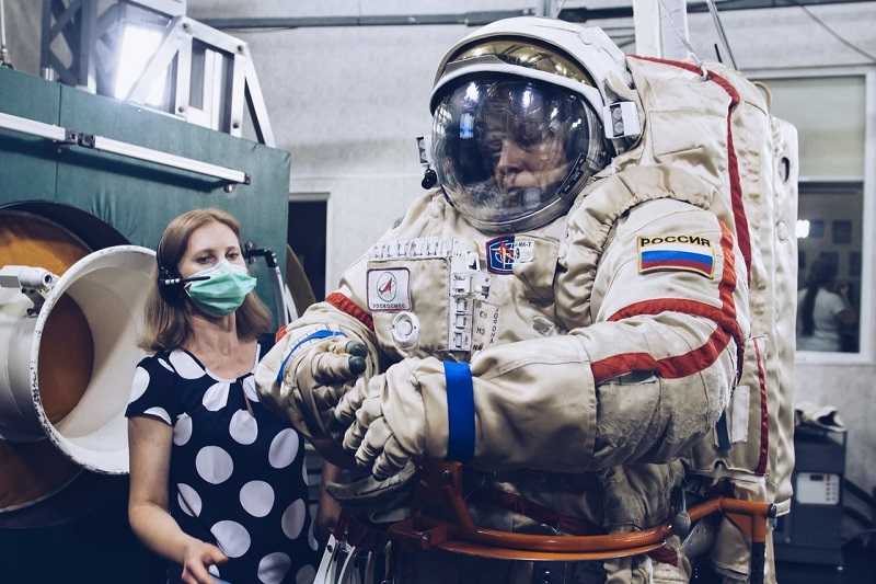Как стать космонавтом и полететь в космос? что нужно, чтобы стать космонавтом в россии? :: syl.ru