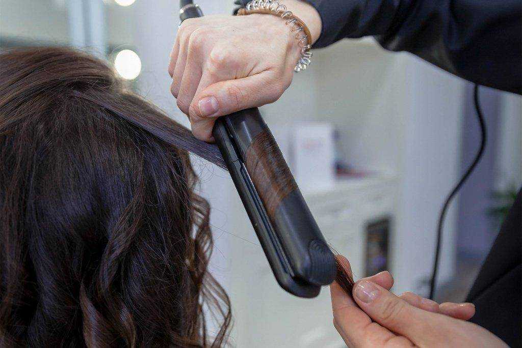 Кератиновое выпрямление вьющихся волос и другие средства для волнистых волос