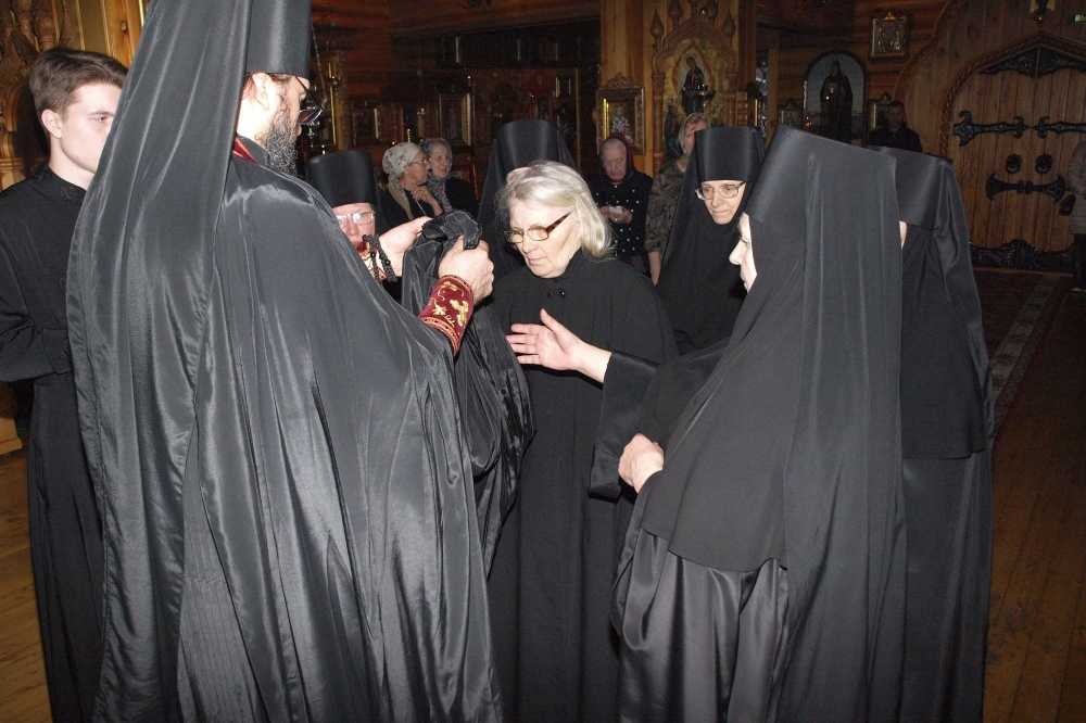 Как стать монахиней женского монастыря: подготовка к монашеской жизни и этапы становления