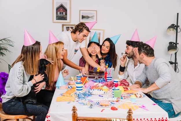 Как весело провести день рождения дома с друзьями, как отметить день рождения, идей празднования дня рождения необычно и недорого, идеи празднования дня рождения