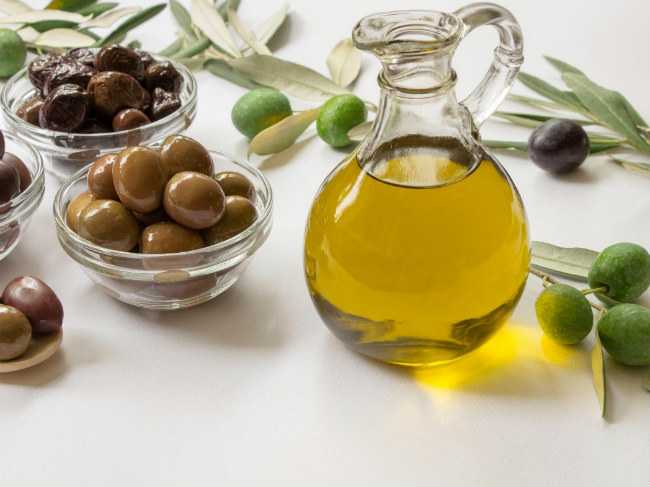 Оливковое масло для ухода за кожей лица в домашних условиях: народные рецепты