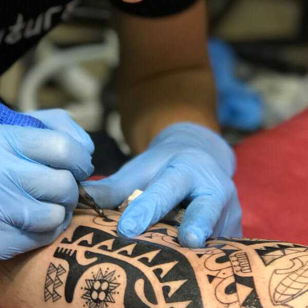 Как стать мастером татуировки - wikihow
