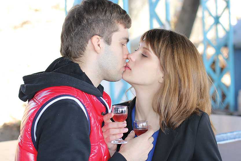 Первый поцелуй с девушкой: как парню правильно целоваться с девушкой? — rodinok.net