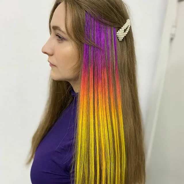 Цветные пряди на темных волосах: оригинальные идеи, техника выполнения - janet.ru