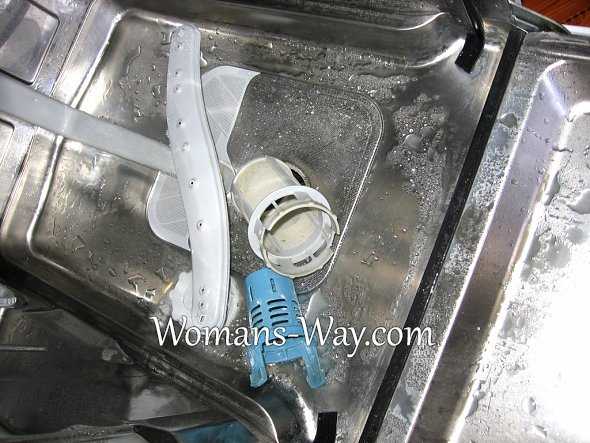 Как отмыть противень от старого жира и нагара и можно ли мыть в посудомоечной машине