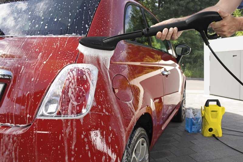 Как правильно мыть под капотом автомобиля: можно ли применять «керхер»