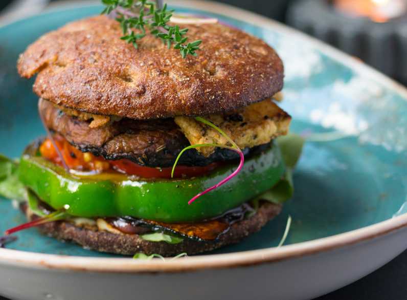 Вегетарианский бургер: 10 лучших рецептов приготовления
