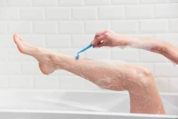 Как распарить кожу ног перед бритьем