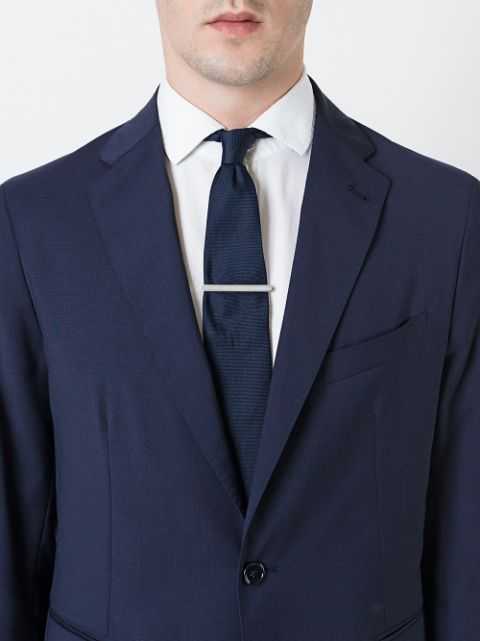 Как носить зажим для галстука: рекомендации по применению