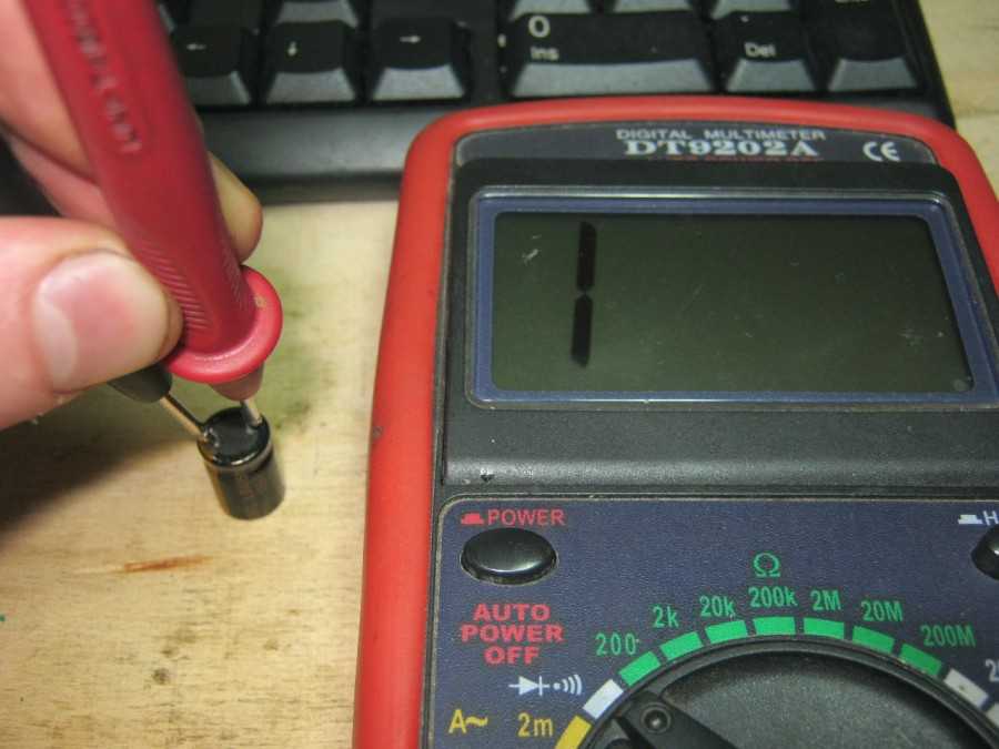 Проверка емкости аккумулятора 18650 мультиметром для определение работоспособности