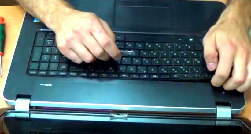 Как почистить клавиатуру компьютера и ноутбука: способы и пошаговые инструкции