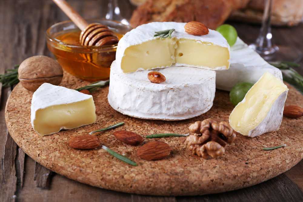 Сыр бри: французский сыр с белой плесенью
