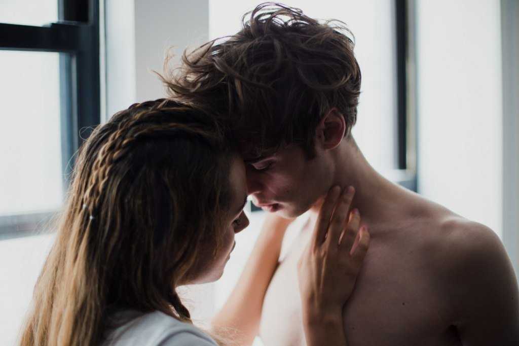 Техника поцелуя: как целоваться, чтобы парням нравилось